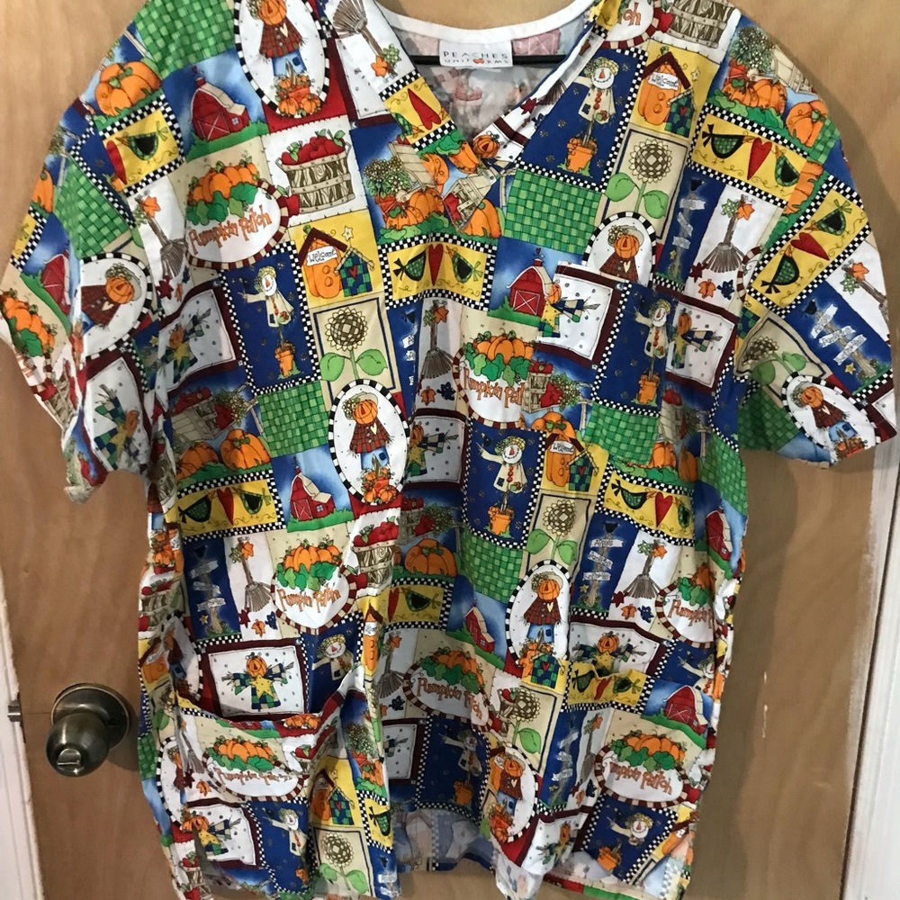 Peaches Fall Harvest Scrub Top Size 2XL